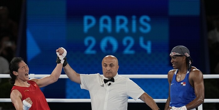 穆里尼奥：比赛中会高度关注格里马尔多；德迪奇已经准备好上场