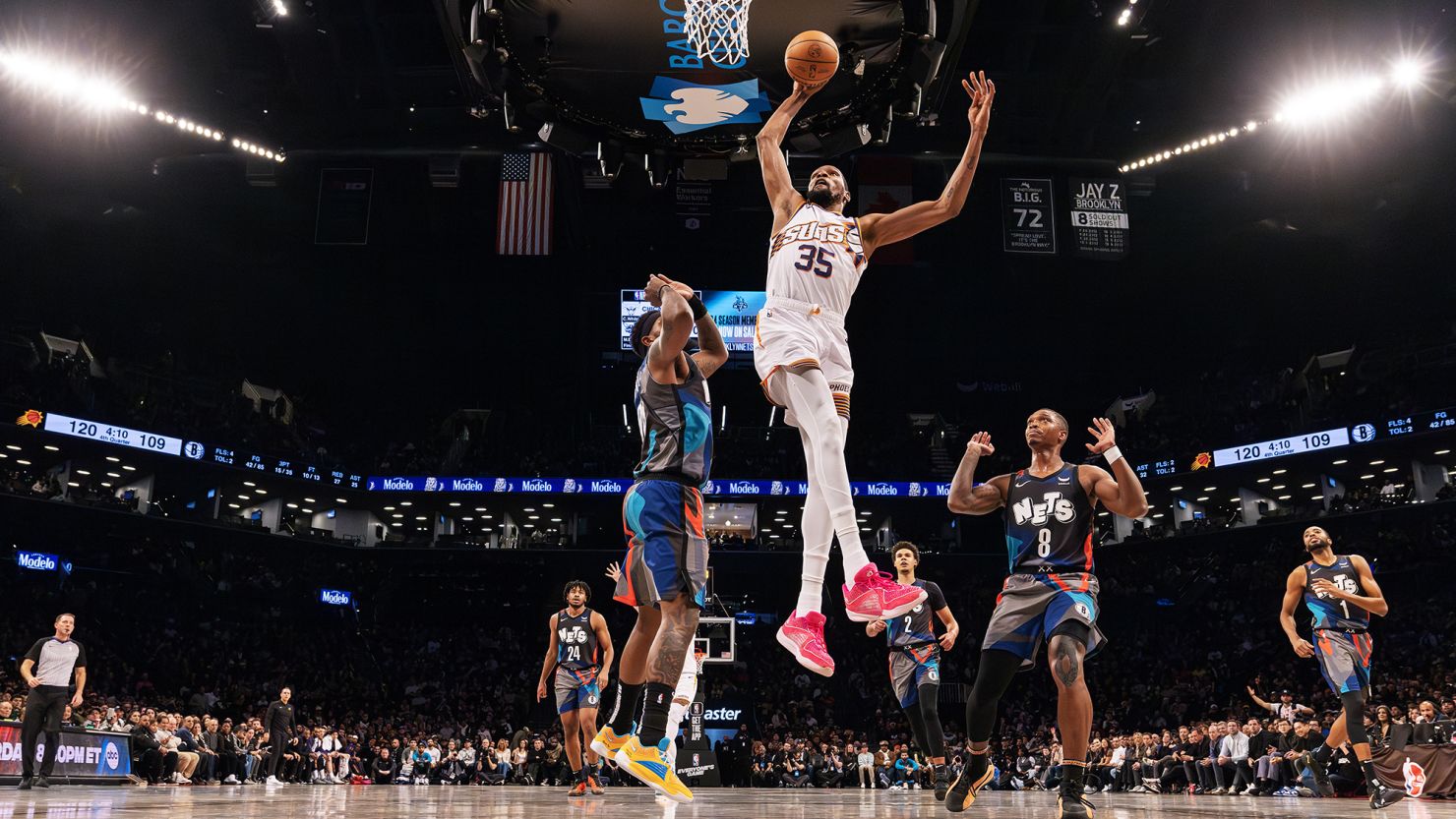 东体：明年3月份国足可能与打进世界杯正赛的亚洲球队热身